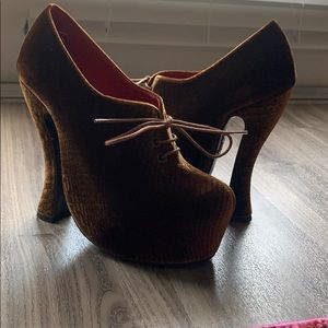 VON D SHOES Natacha I Heels